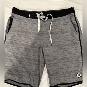 Vuori Cruise Boardshort size 30